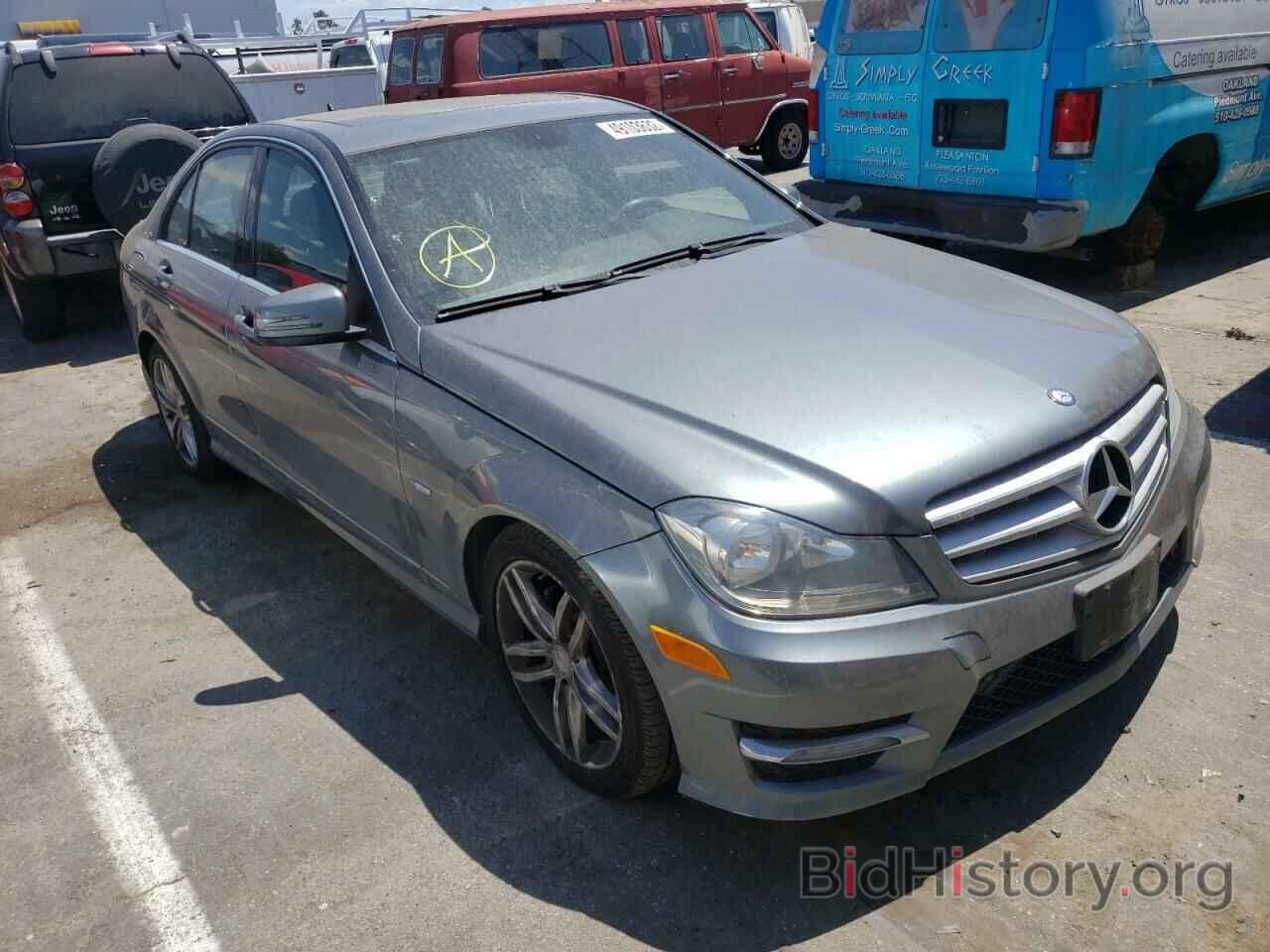 Photo WDDGF4HB3CR238151 - MERCEDES-BENZ C-CLASS 2012