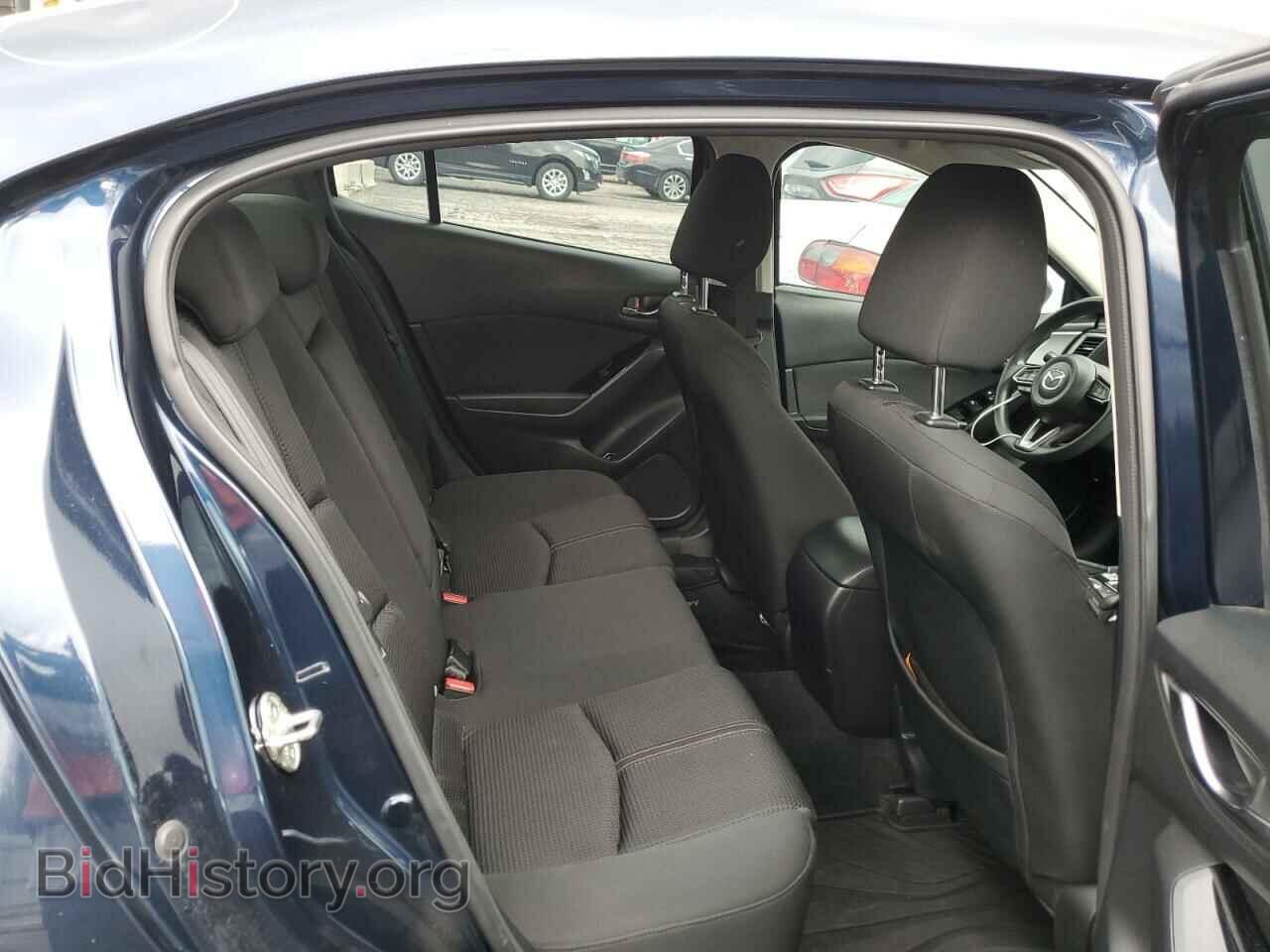 2018 MAZDA 3 - VIN: 3MZBN1U71JM215664 - Фото 10