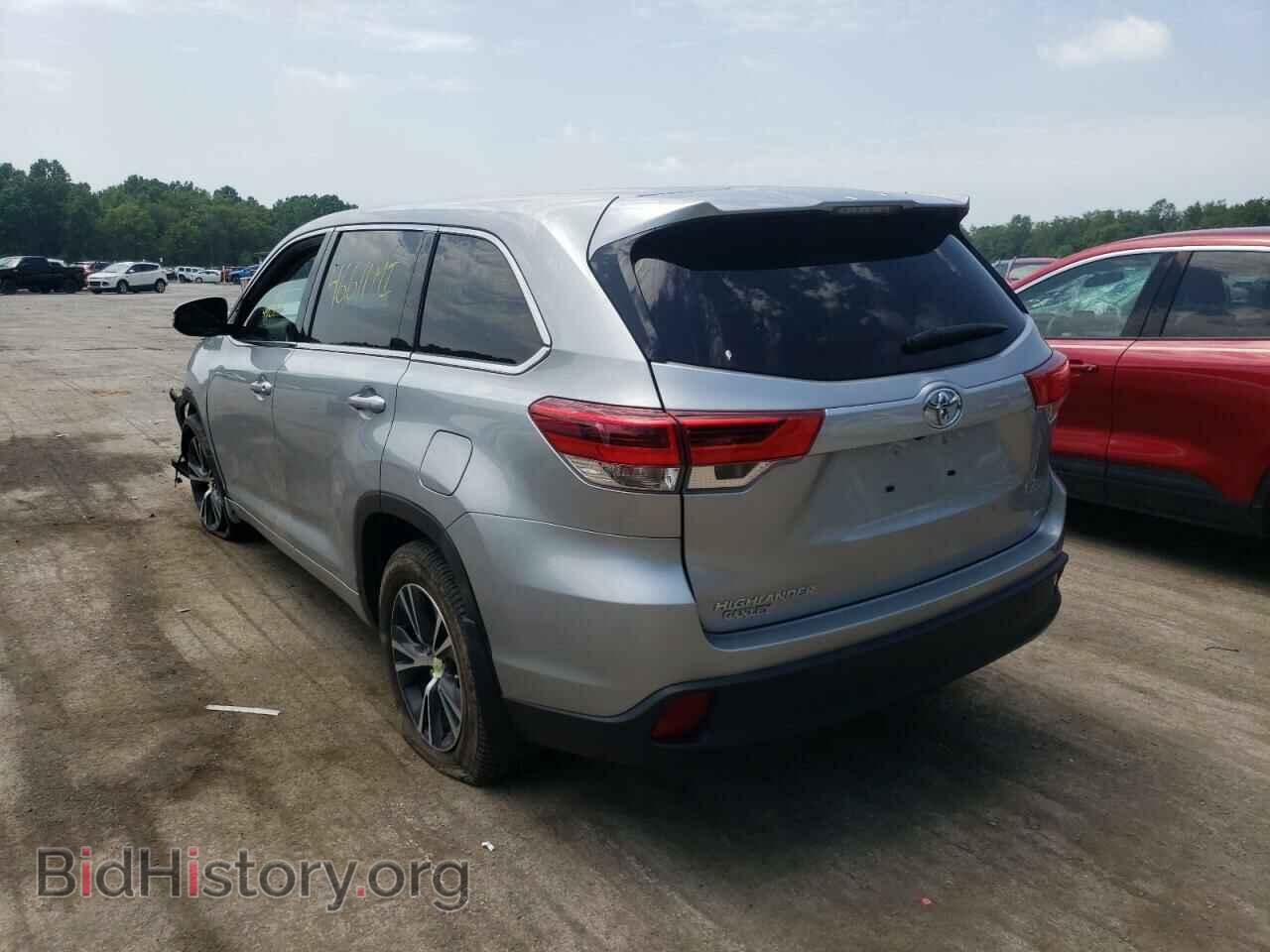 2018 TOYOTA HIGHLANDER - VIN: 5TDBZRFH9JS842995 - Фото 3