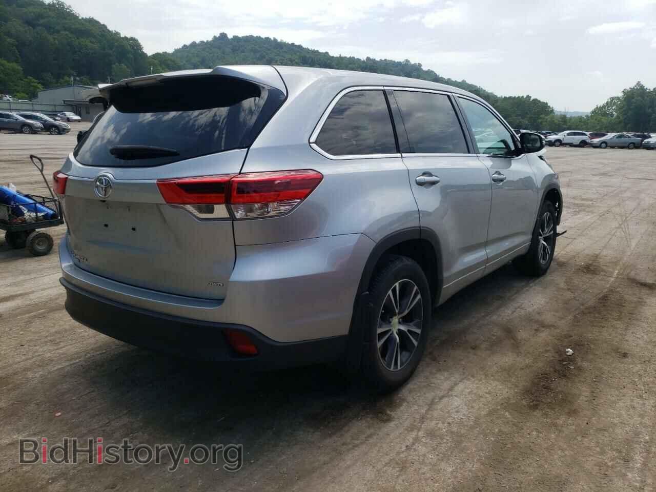 2018 TOYOTA HIGHLANDER - VIN: 5TDBZRFH9JS842995 - Фото 4