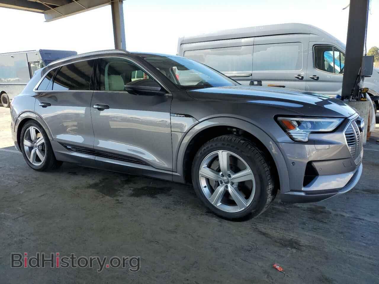 2019 AUDI E-TRON - VIN: WA1LAAGE2KB009835 - Photo 4
