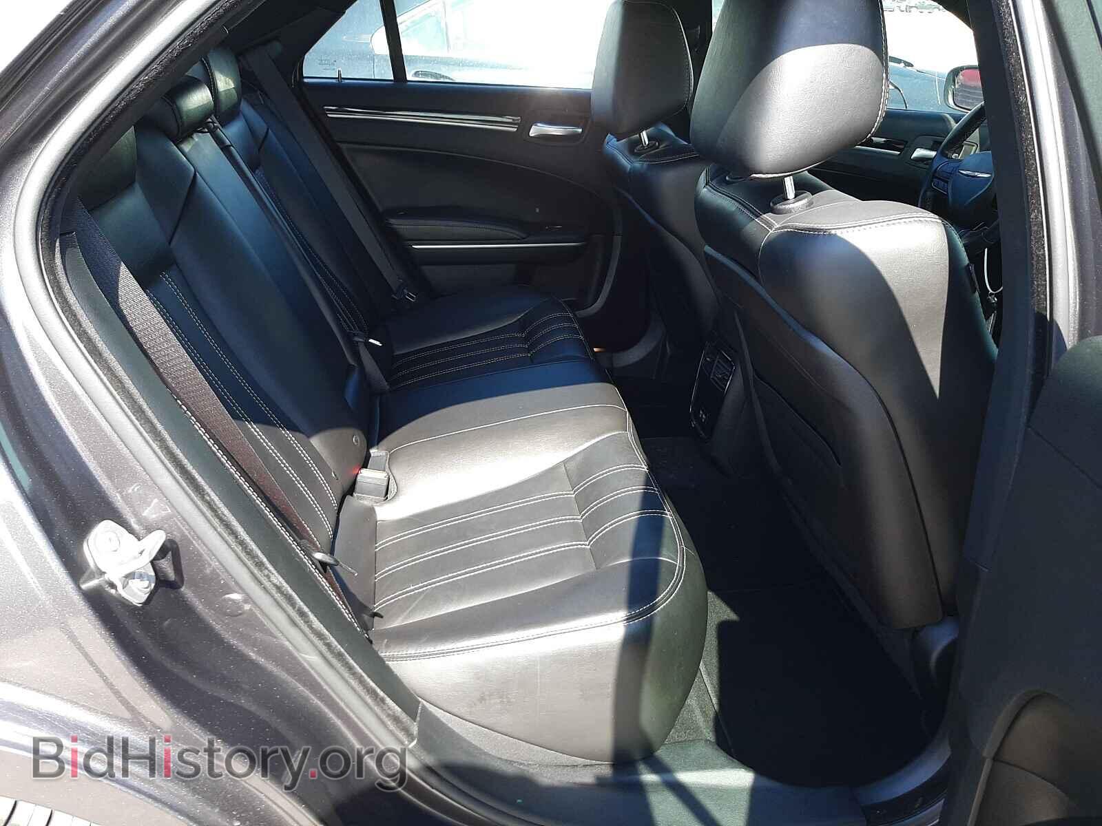 2019 CHRYSLER 300 - VIN: 2C3CCABG5KH661143 - Фото 6