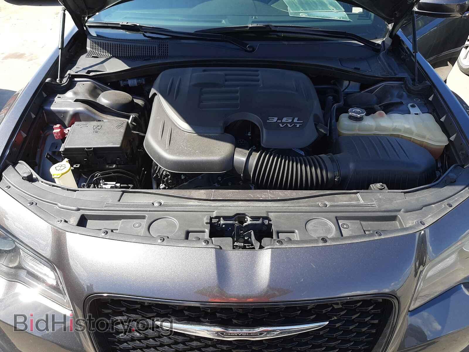 2019 CHRYSLER 300 - VIN: 2C3CCABG5KH661143 - Фото 7