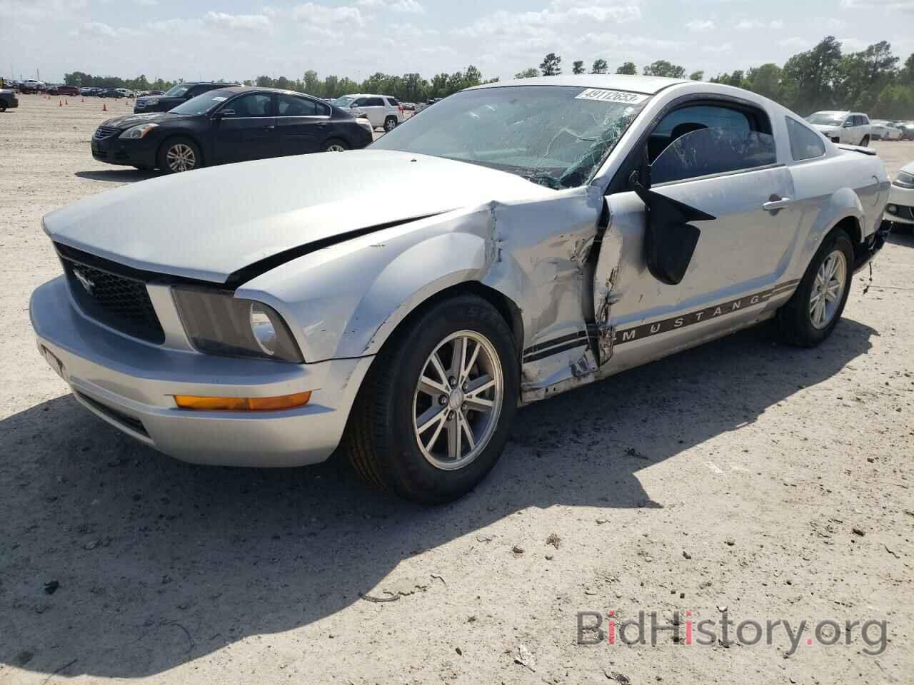 Photo 1ZVFT80N075326256 - FORD MUSTANG 2007
