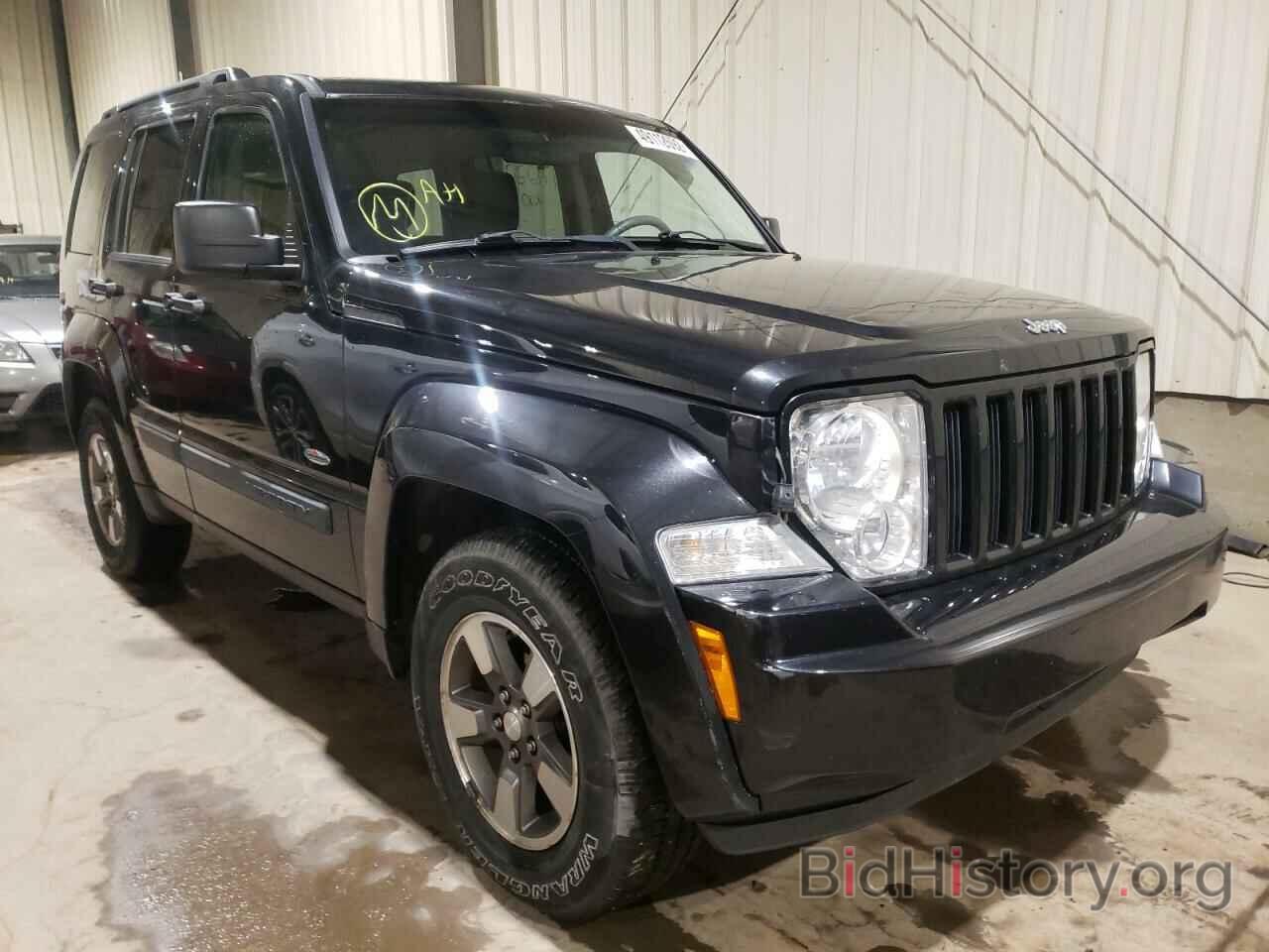 Фотография 1J8GN28KX8W166822 - JEEP LIBERTY 2008