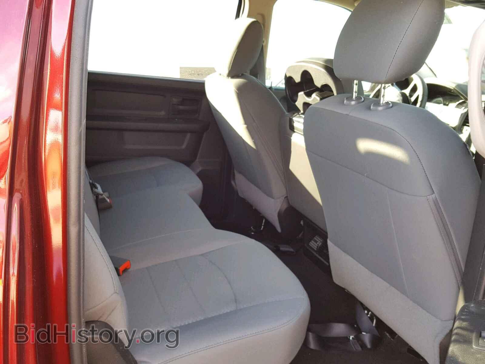 2018 RAM 1500 ST - VIN: 1C6RR6KT1JS143351 - Фото 6