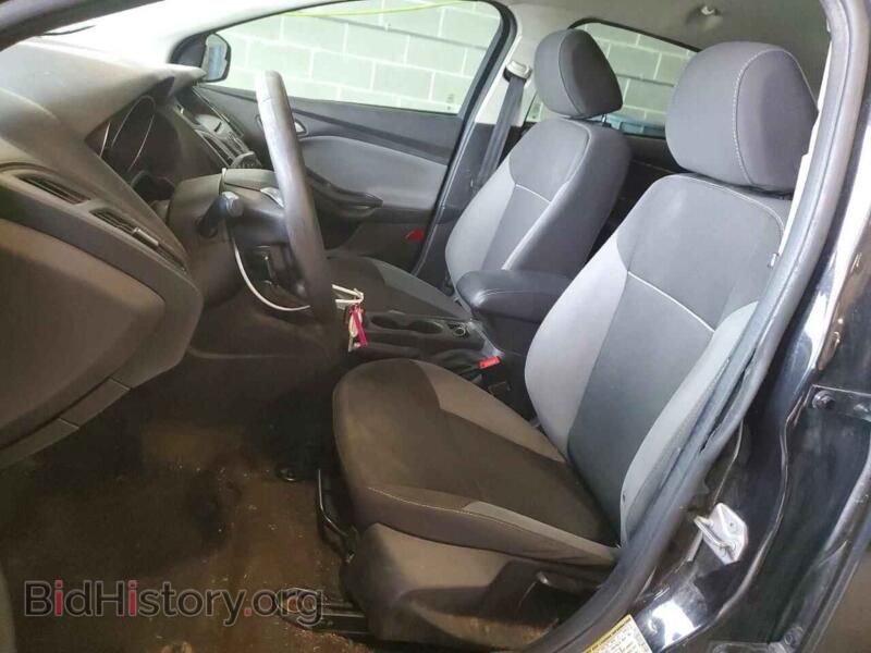 2014 Ford FOCUS (VIN 1FADP3F2XEL111514) — фото 7 из 12