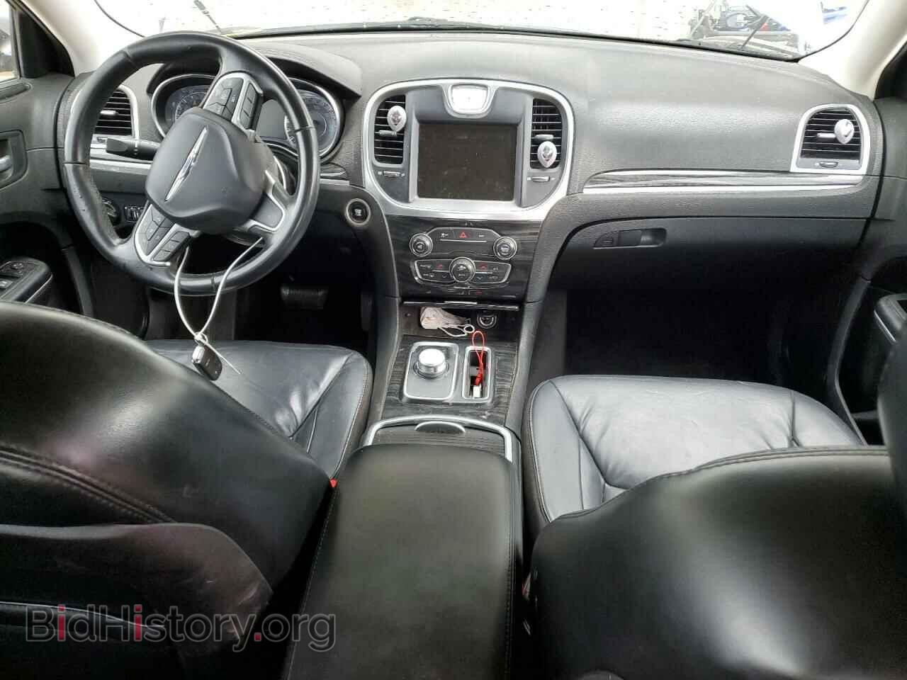 2016 CHRYSLER 300 - VIN: 2C3CCAAG2GH189587 - Фото 8