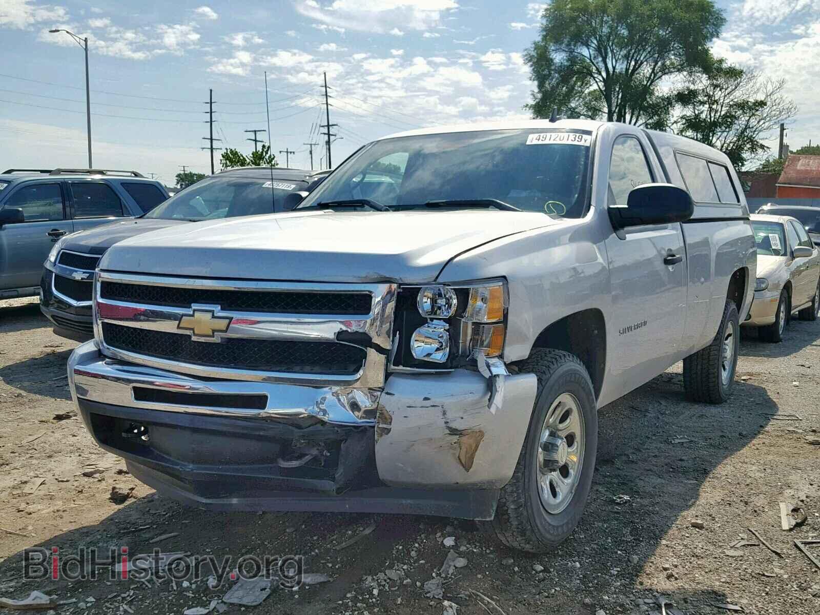 2011 CHEVROLET SILVERADO - VIN: 1GCNKPE05BF136397 - Фото 2