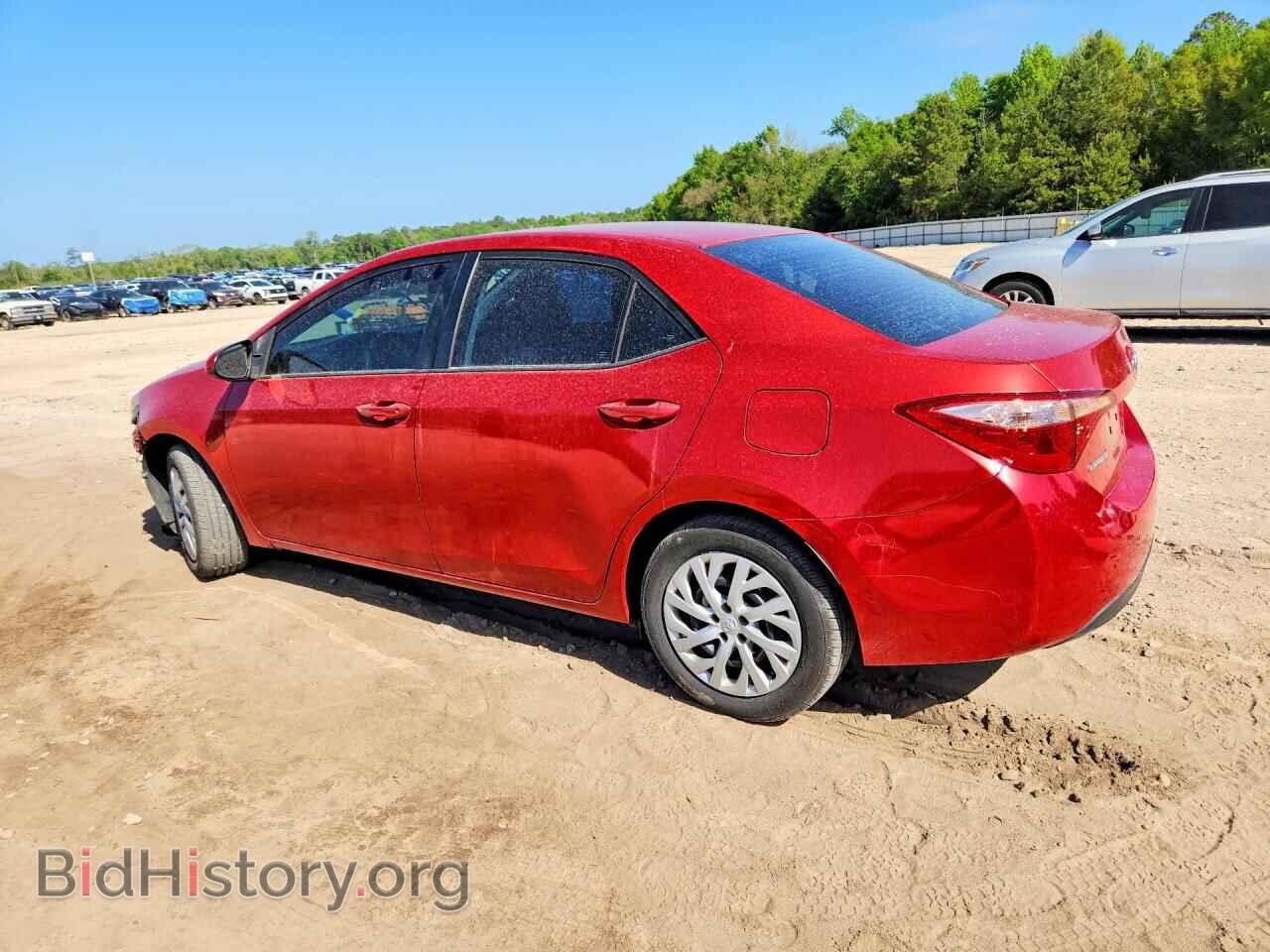 2018 TOYOTA COROLLA - VIN: 5YFBURHEXJP762955 - Фото 2