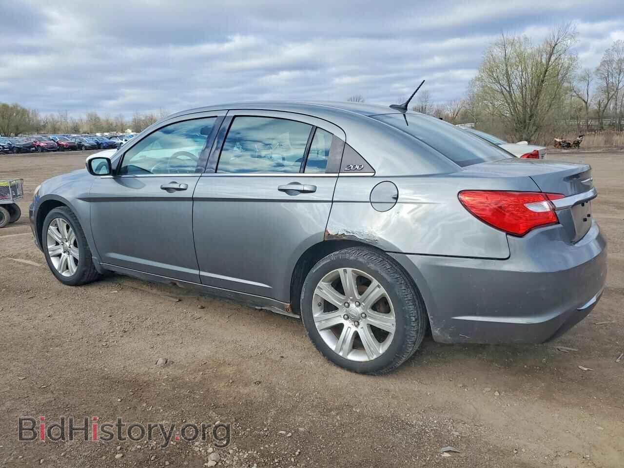 2011 CHRYSLER 200 - VIN: 1C3BC1FB3BN611620 - Фото 2