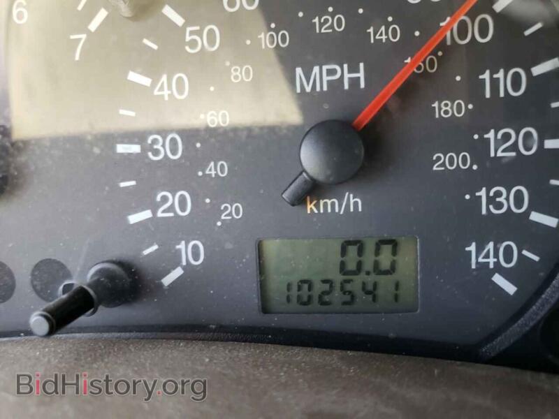 2006 Ford FOCUS (VIN 1FAFP34N16W113304) — photo 8 of 10
