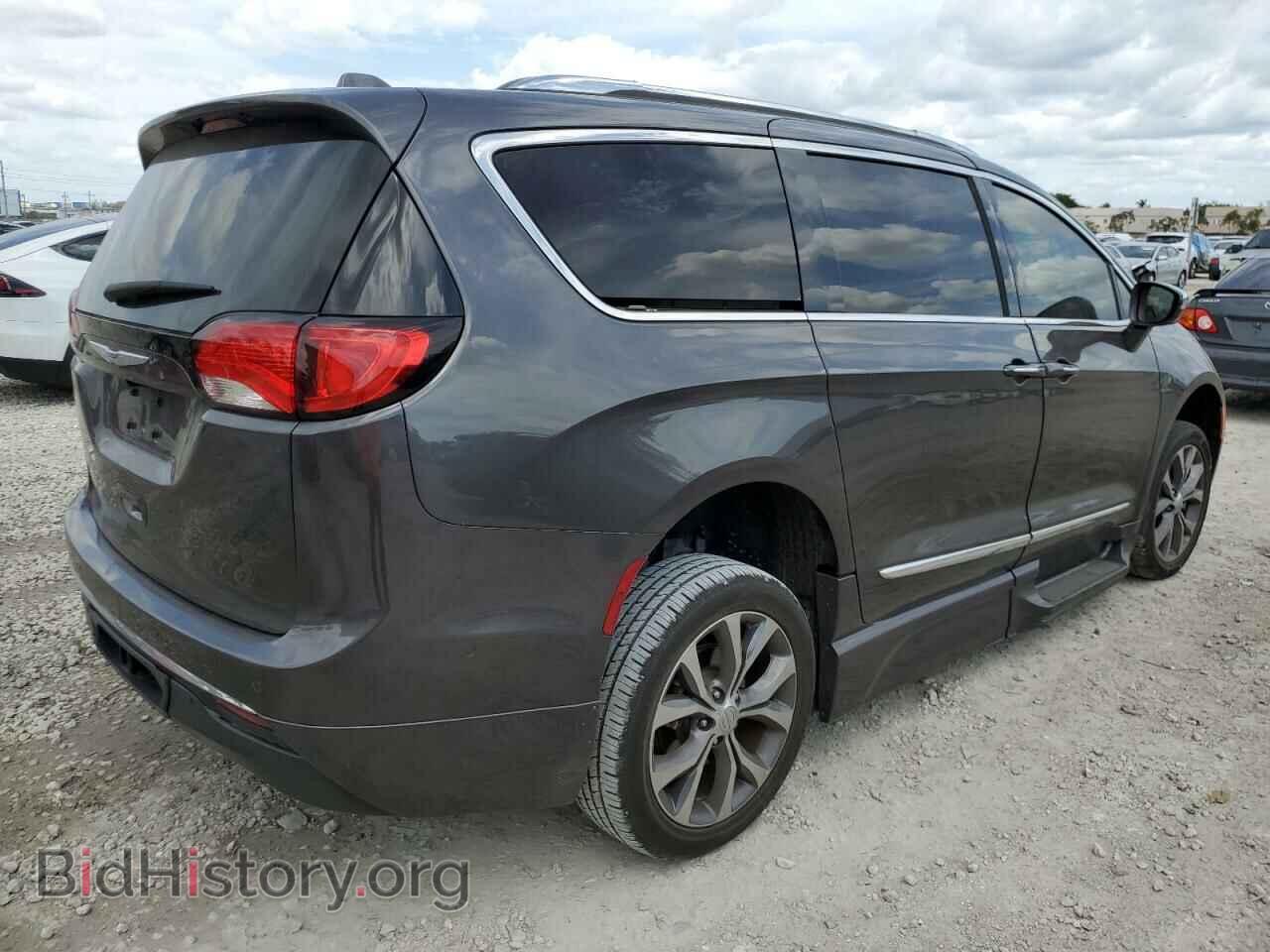 2018 CHRYSLER PACIFICA - VIN: 2C4RC1GG2JR182900 - Фото 3