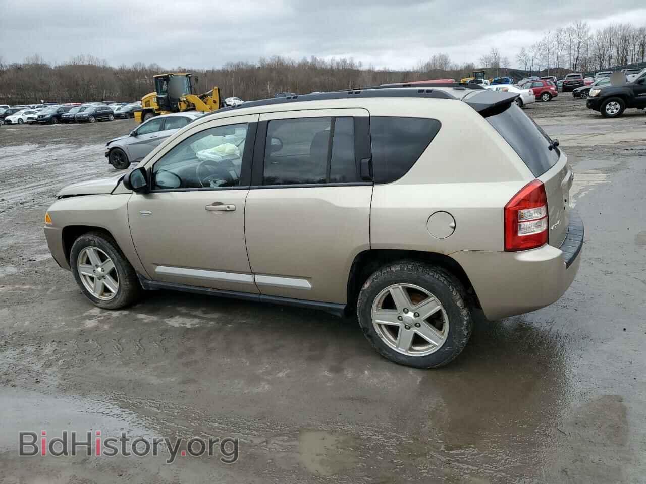 2010 JEEP COMPASS - VIN: 1J4NF1FB5AD623461 - Фото 2