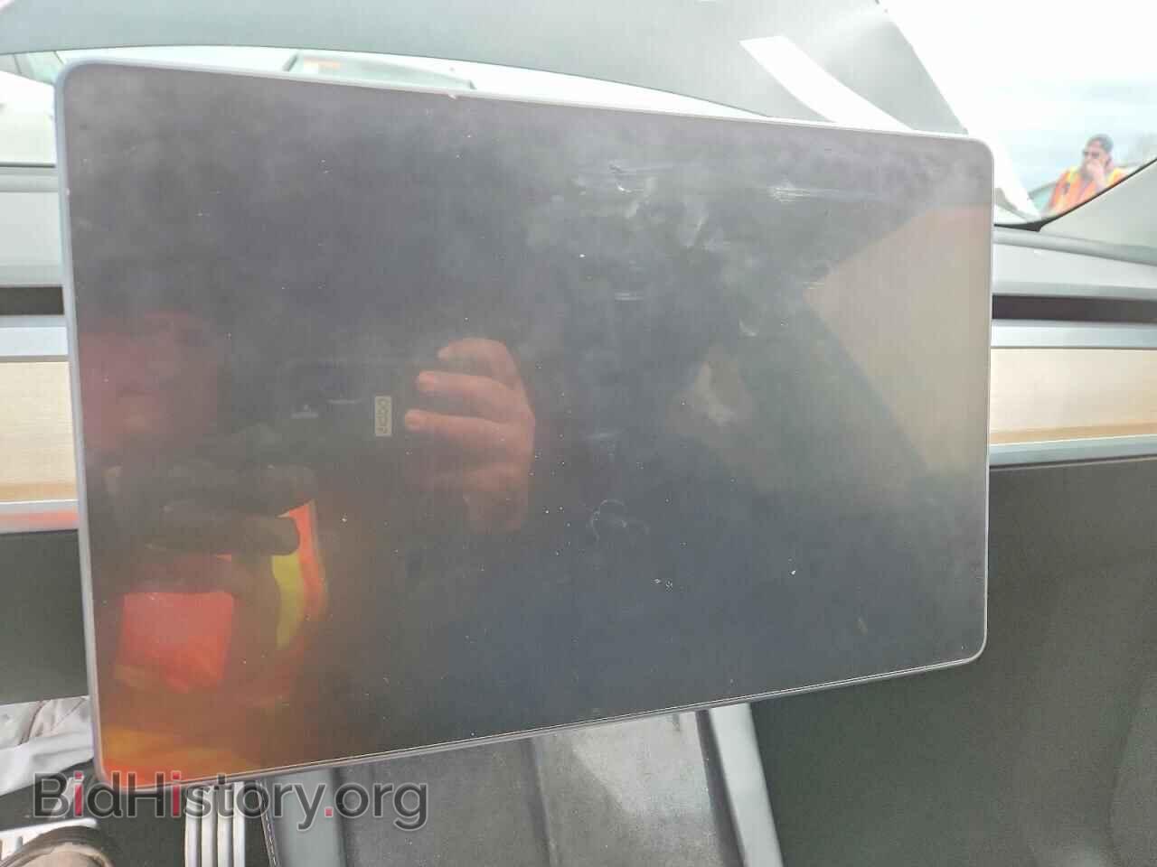 2022 TESLA MODEL Y - VIN: 7SAYGDEF5NF379611 - Photo 9