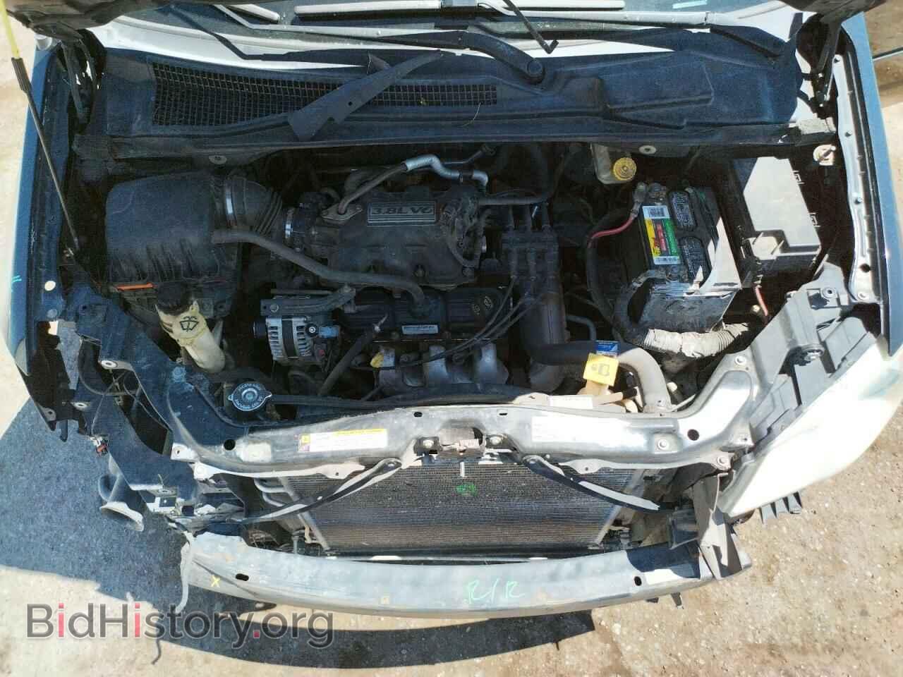 2008 CHRYSLER MINIVAN - VIN: 2A8HR54P38R675106 - Фото 7