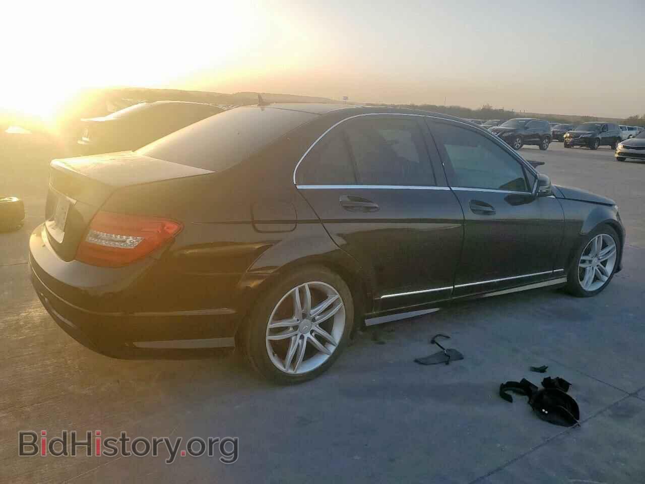 2013 MERCEDES-BENZ C-CLASS - VIN: WDDGF4HB6DR263580 - Фото 3
