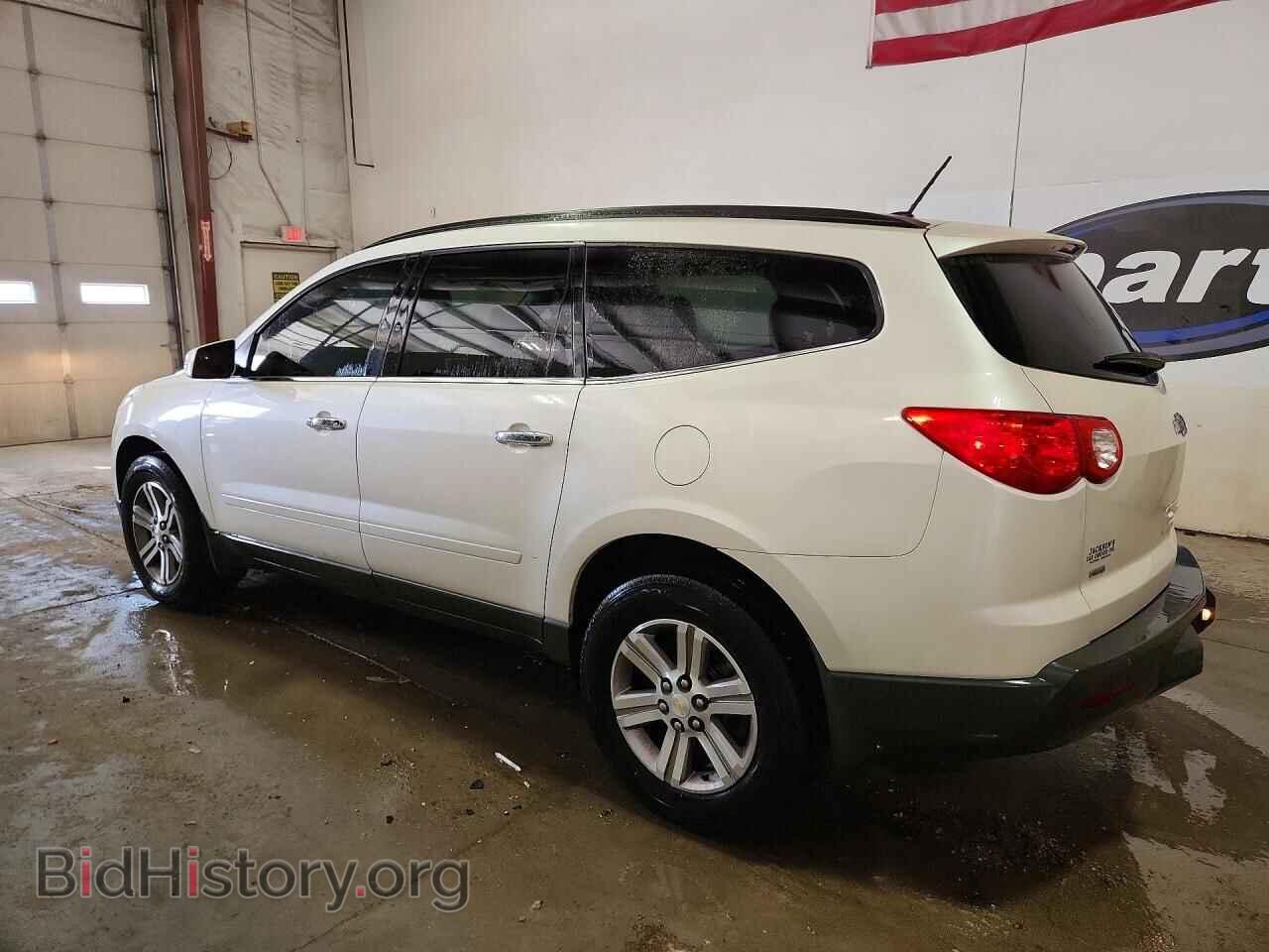 2012 CHEVROLET TRAVERSE - VIN: 1GNKVJED9CJ374611 - Фото 2