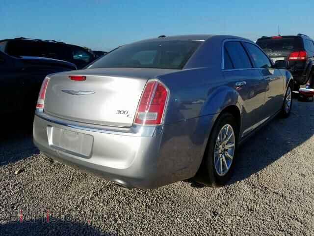 2013 CHRYSLER 300 - VIN: 2C3CCAET7DH657333 - Фото 4
