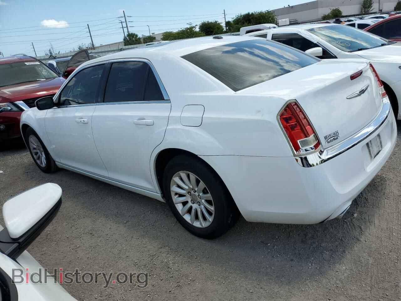 2014 CHRYSLER 300 - VIN: 2C3CCAAGXEH200218 - Фото 2