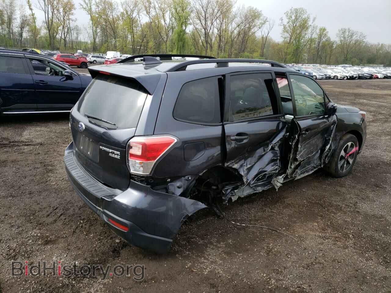 2017 SUBARU FORESTER - VIN: JF2SJAEC6HH573742 - Фото 3