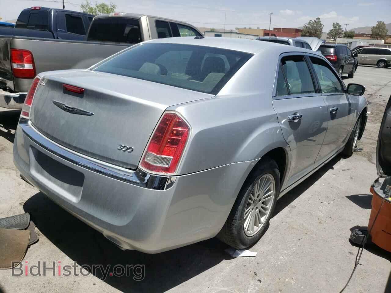 2012 CHRYSLER 300 - VIN: 2C3CCACG4CH308411 - Фото 4