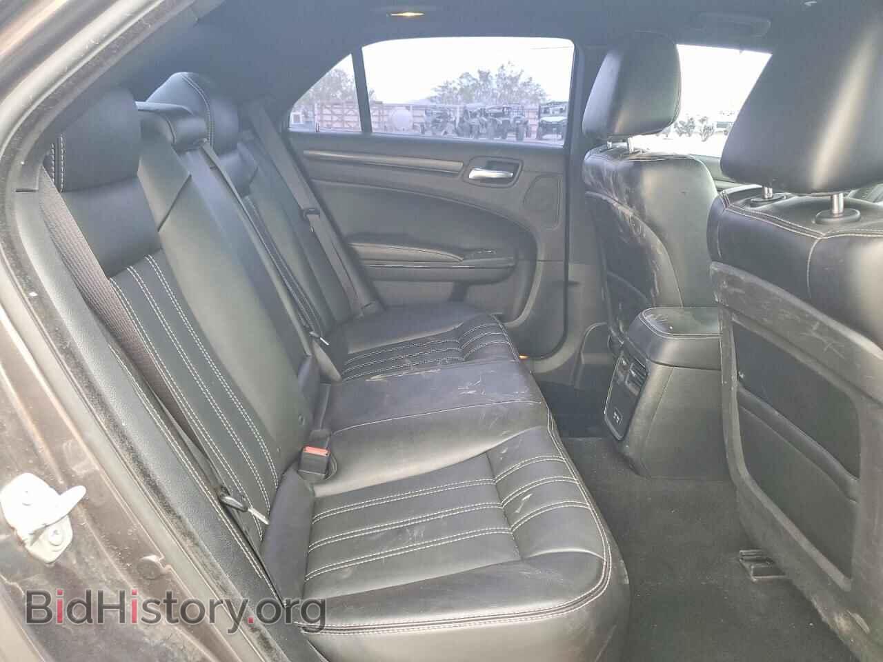 2019 CHRYSLER 300 - VIN: 2C3CCABG2KH708211 - Photo 10