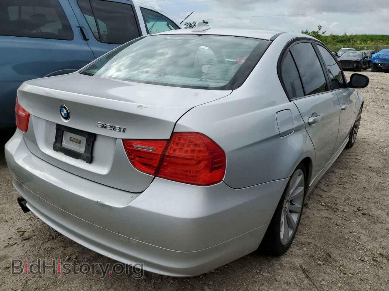 2011 BMW 3 SERIES - VIN: WBAPH7C52BE850786 - Фото 3