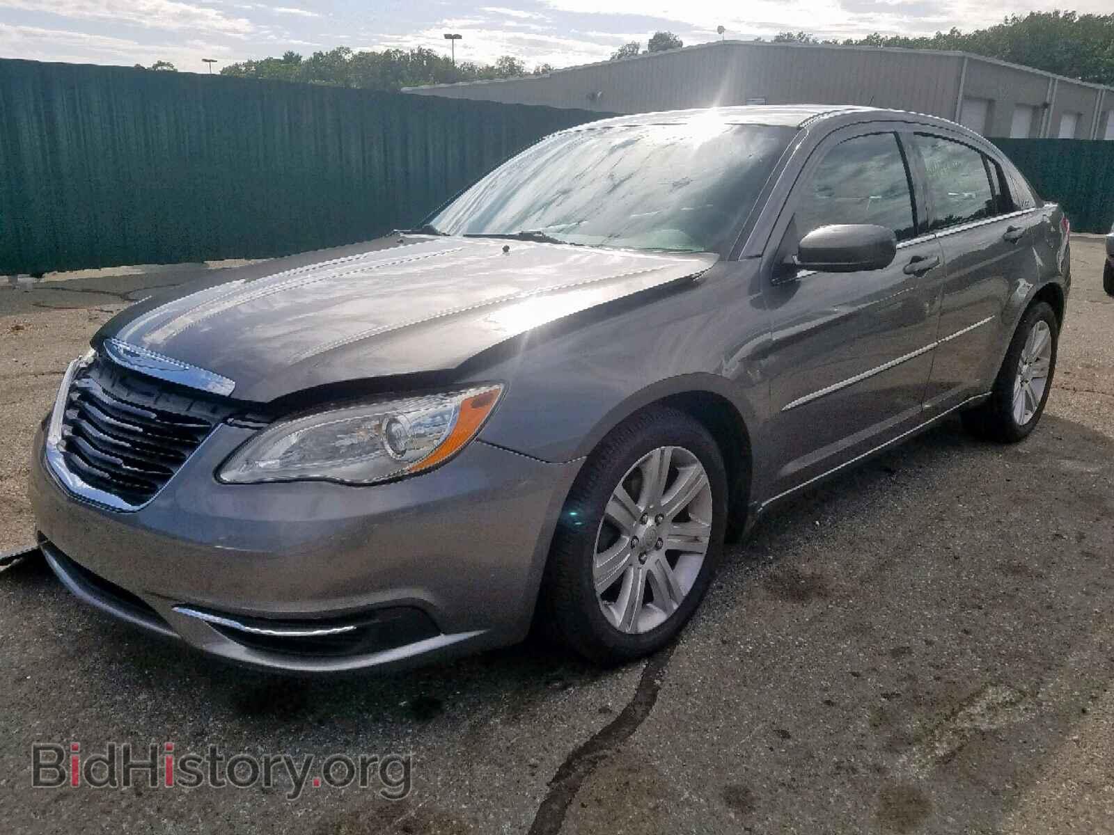 2012 CHRYSLER 200 - VIN: 1C3CCBAB0CN208357 - Фото 2