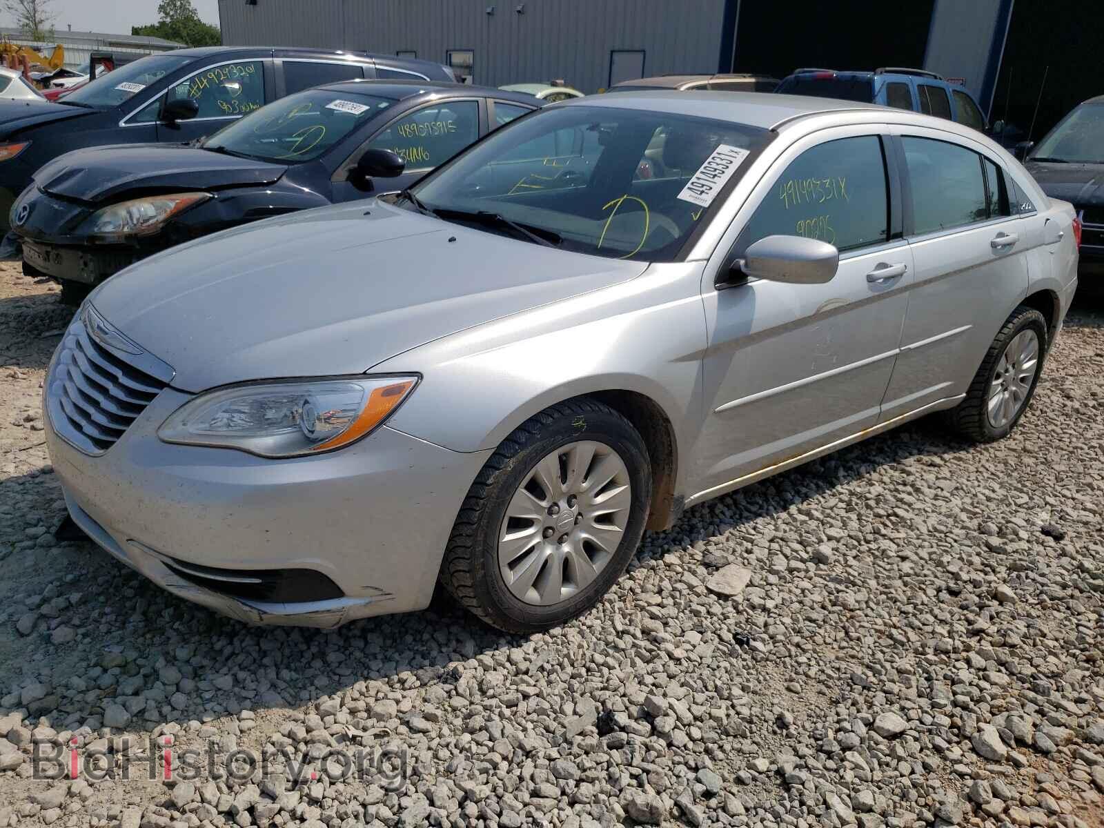 2012 CHRYSLER 200 - VIN: 1C3CCBAG5CN215431 - Фото 2
