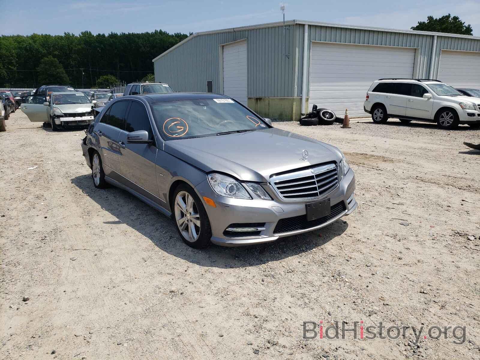 Photo WDDHF5KB8CA522750 - MERCEDES-BENZ E CLASS 2012