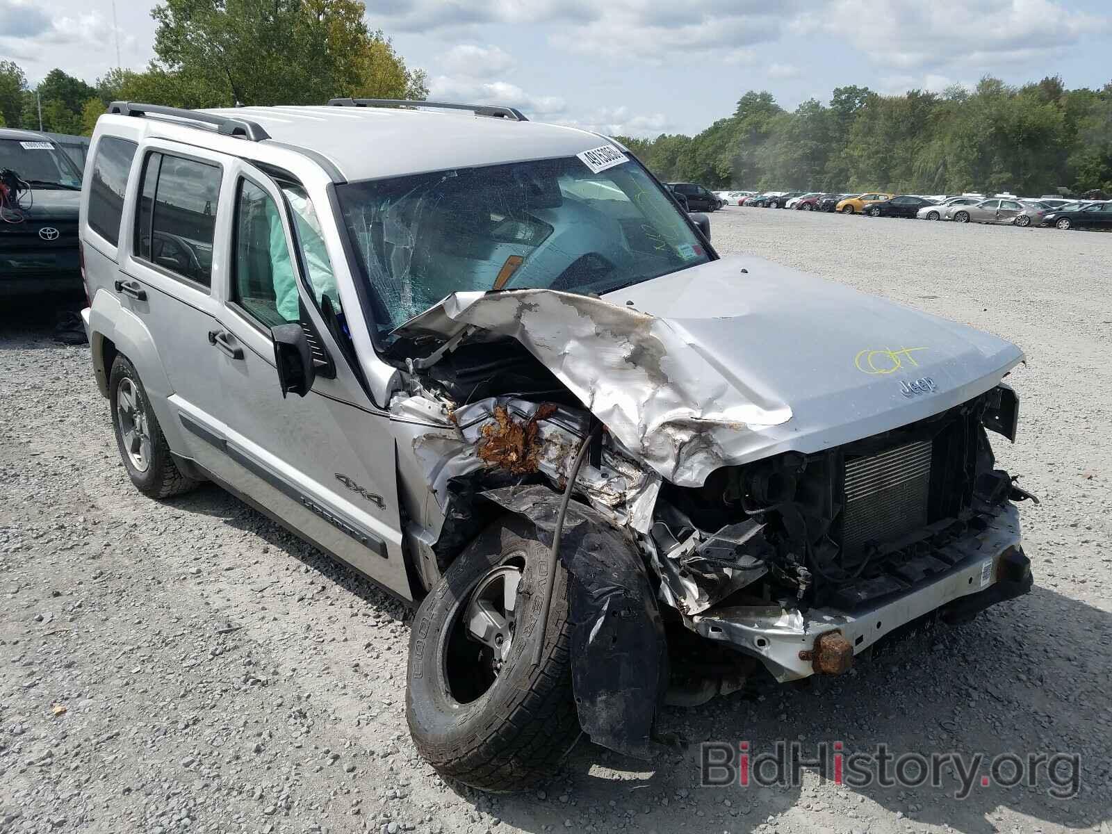 Photo 1J8GN28K68W225588 - JEEP LIBERTY 2008