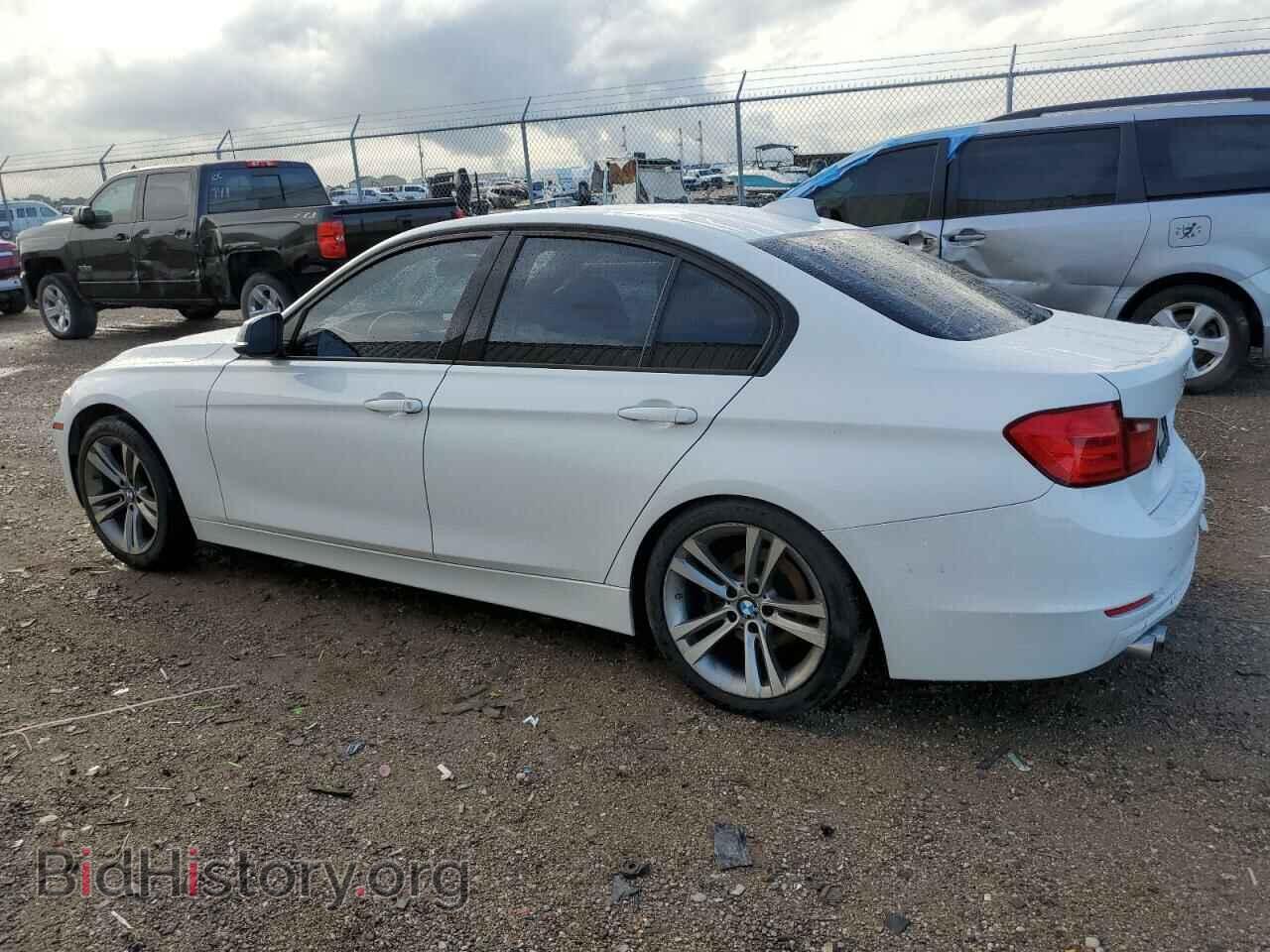 2012 BMW 3 SERIES - VIN: WBA3A5C57CF452802 - Фото 2