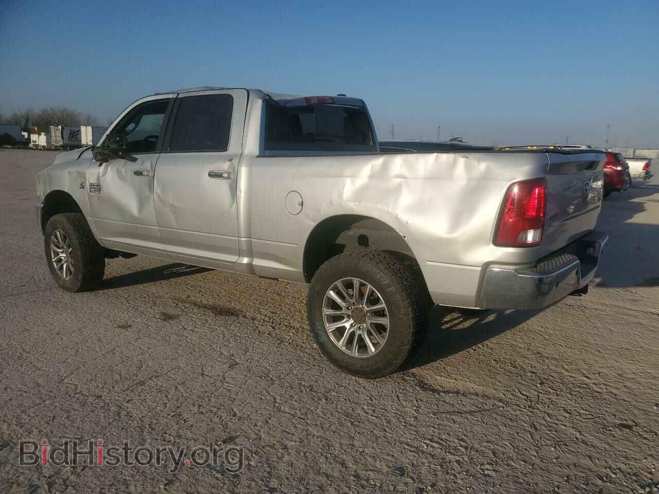 2011 DODGE All Models - VIN: 3D7UT2CL1BG555456 - Photo 2