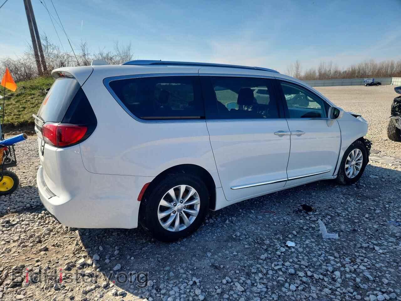 2019 CHRYSLER PACIFICA - VIN: 2C4RC1BG2KR596767 - Photo 3