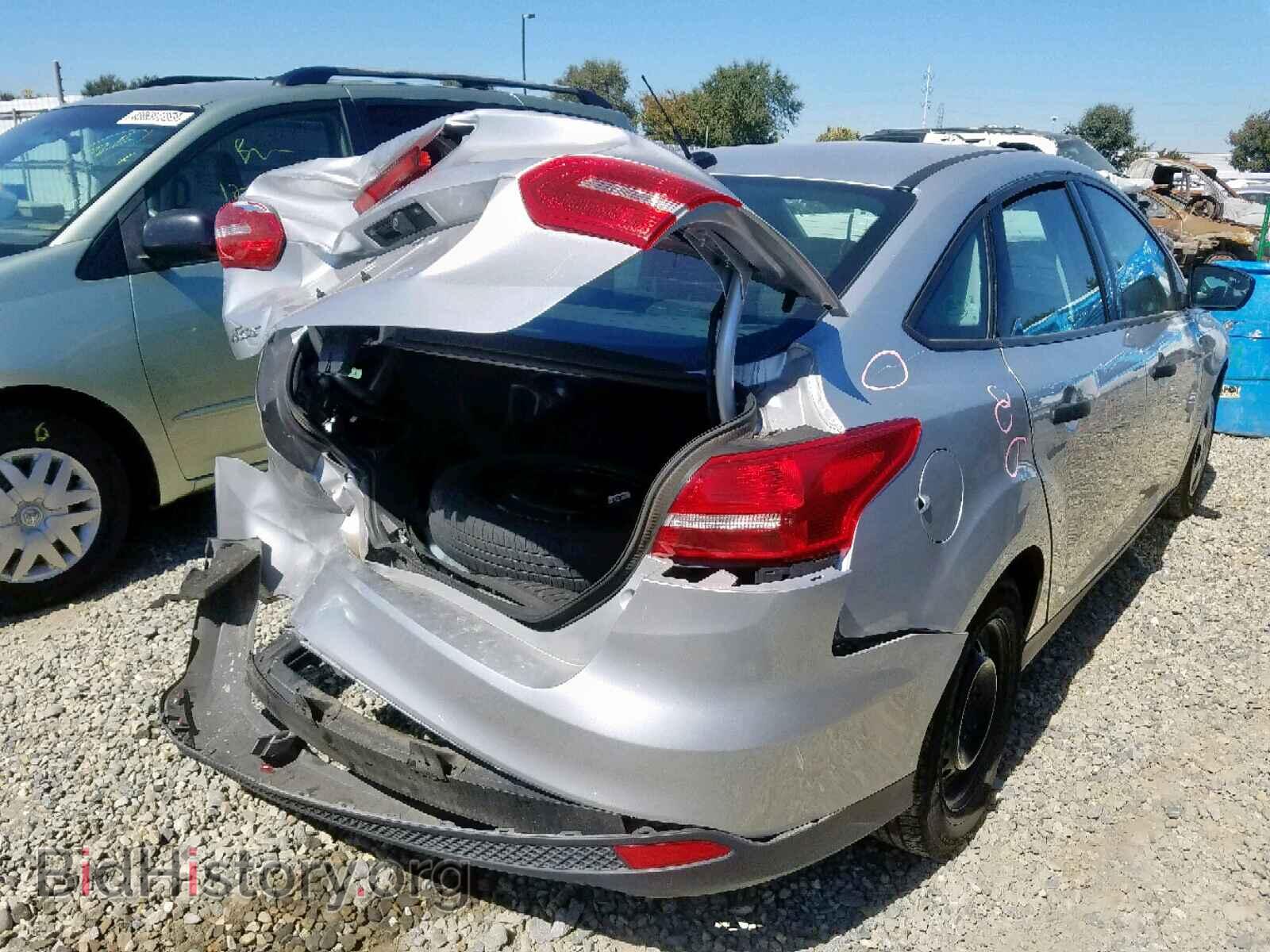 2017 FORD FOCUS - VIN: 1FADP3E29HL211500 - Фото 4
