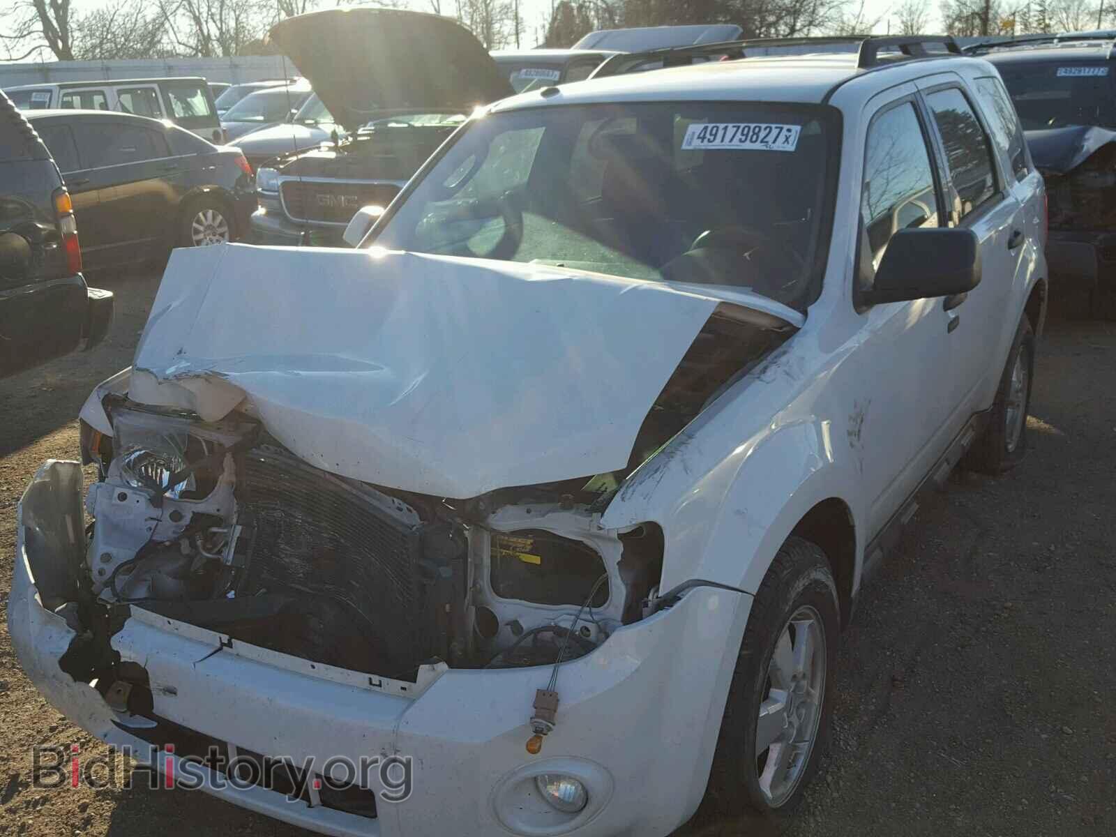 2011 FORD ESCAPE - VIN: 1FMCU9D74BKA17447 - Фото 2