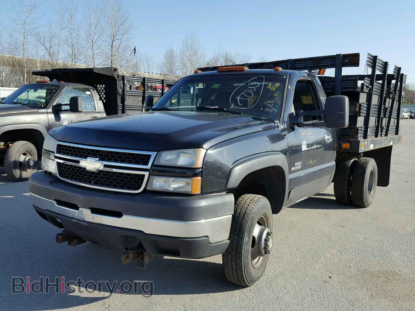 2007 CHEVROLET SILVERADO - VIN: 1GBJK34D37E133687 - Фото 2
