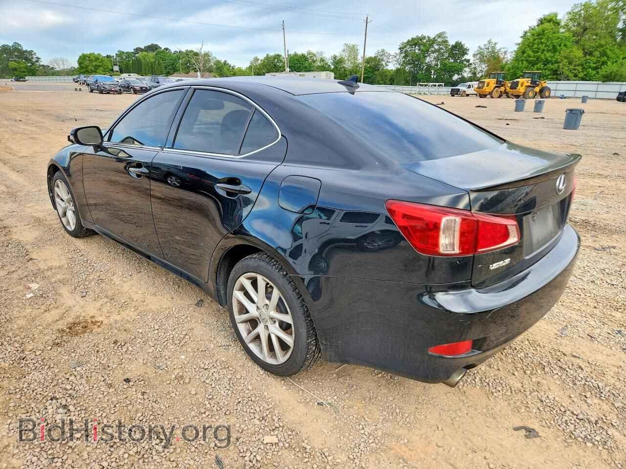 2011 LEXUS IS - VIN: JTHCF5C28B5051711 - Photo 2