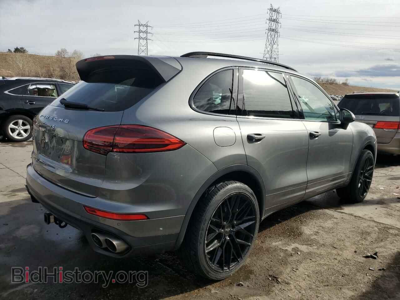 2017 PORSCHE CAYENNE - VIN: WP1AB2A28HLA52849 - Photo 3