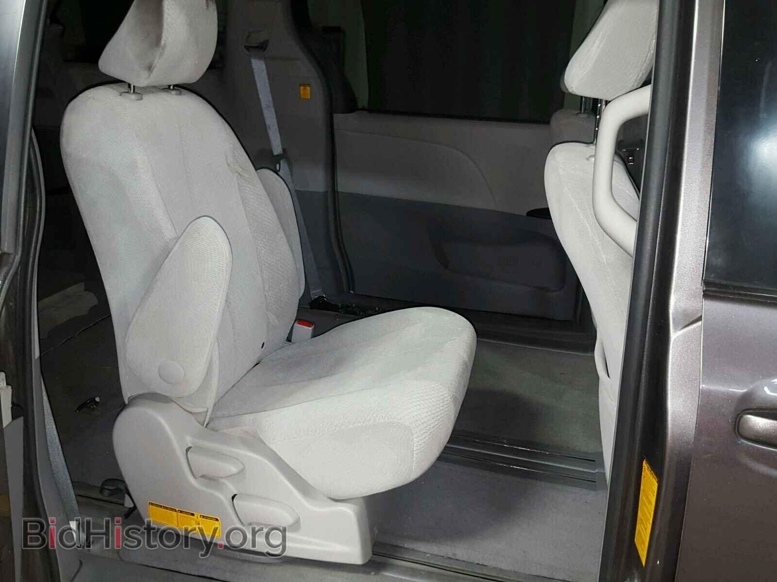 2013 TOYOTA SIENNA LE - VIN: 5TDKK3DC8DS331632 - Фото 6