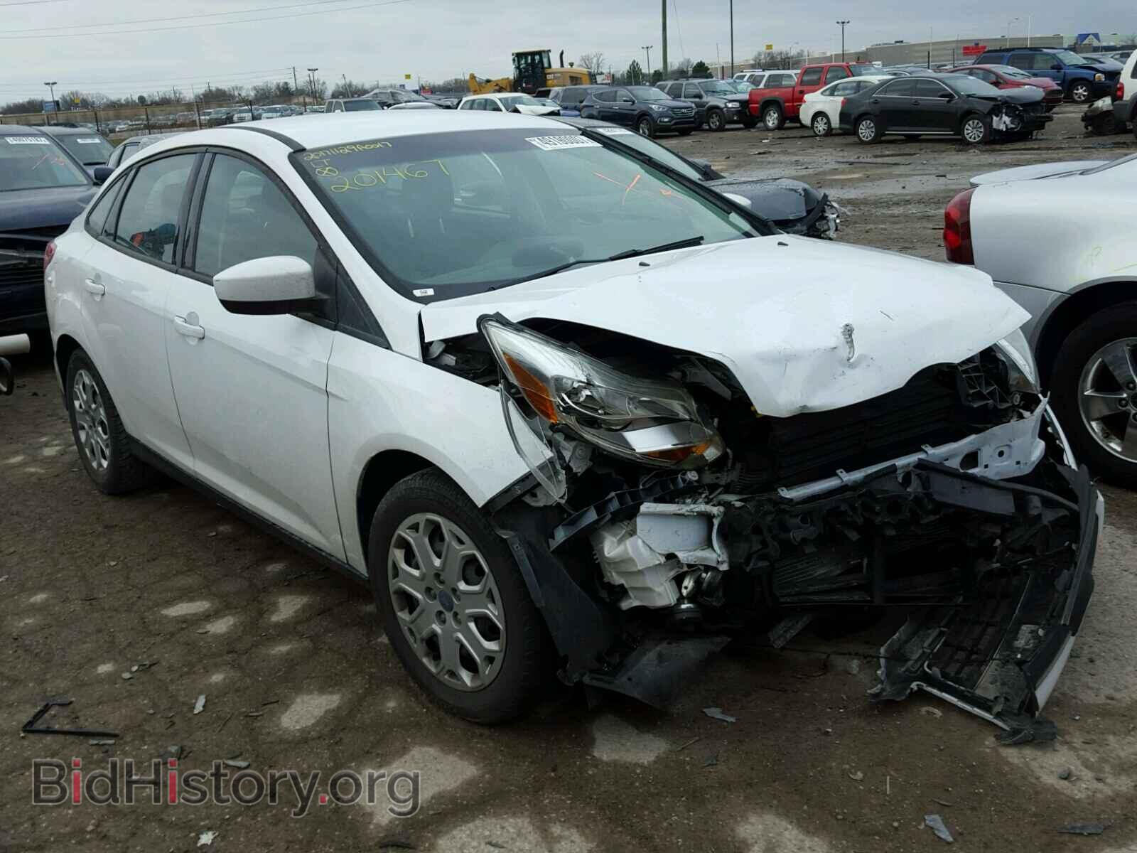 Photo 1FAHP3F28CL201467 - FORD FOCUS 2012