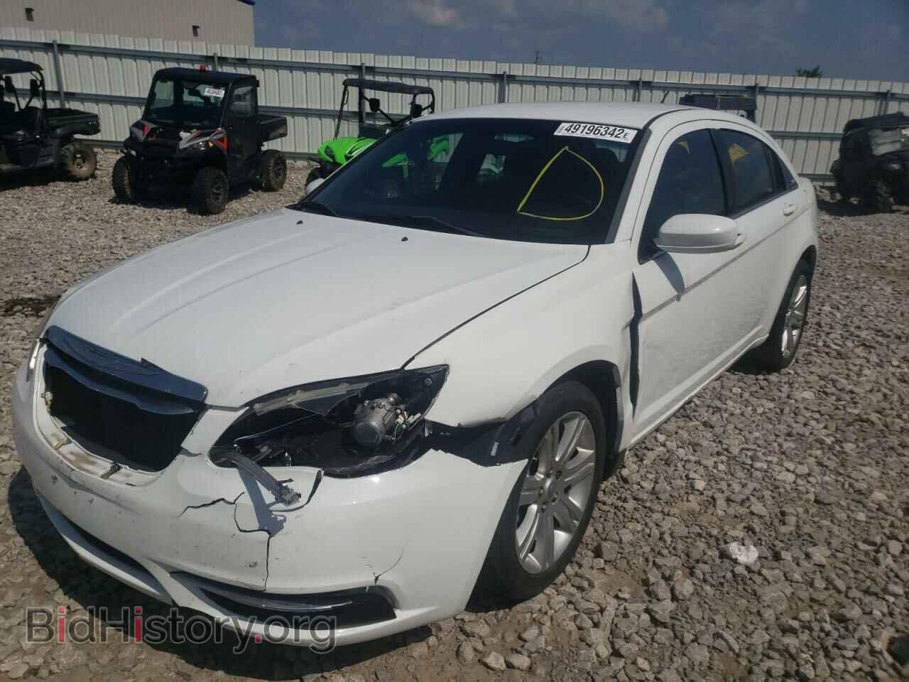2013 CHRYSLER 200 - VIN: 1C3CCBBB2DN763813 - Фото 2