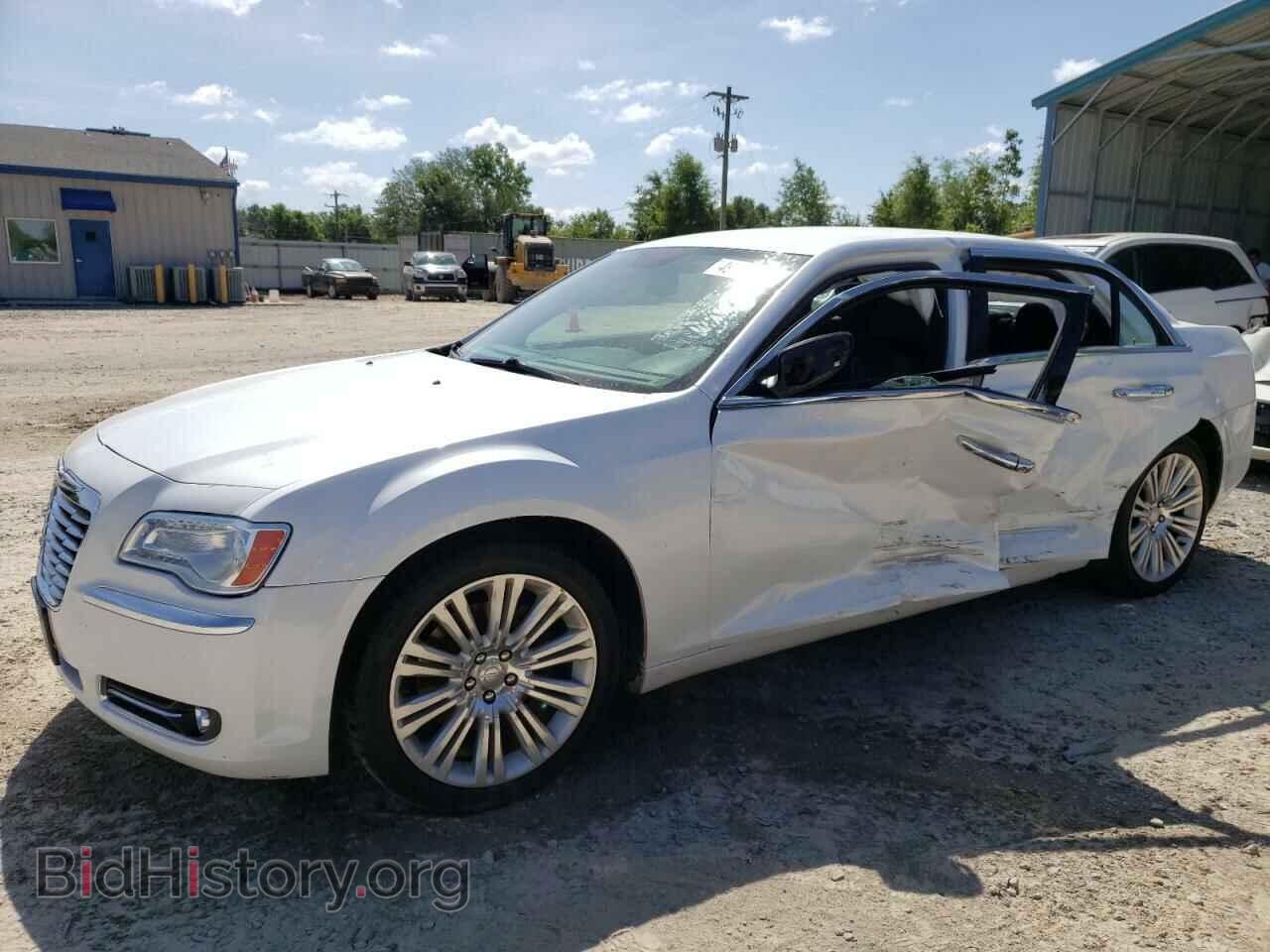 Фотография 2C3CCAET1DH690358 - CHRYSLER 300 2013
