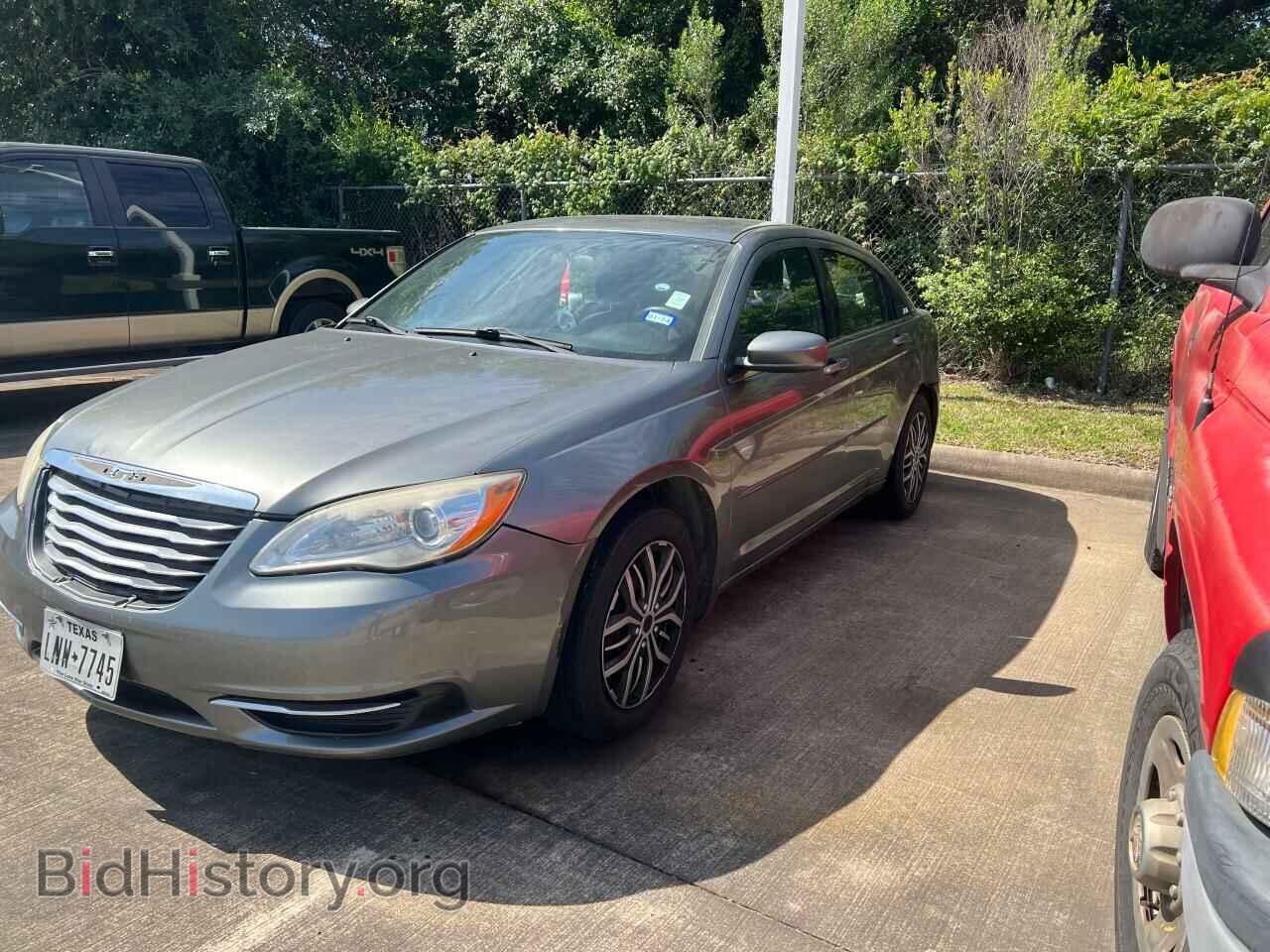 2012 CHRYSLER 200 - VIN: 1C3CCBAB6CN273083 - Фото 2
