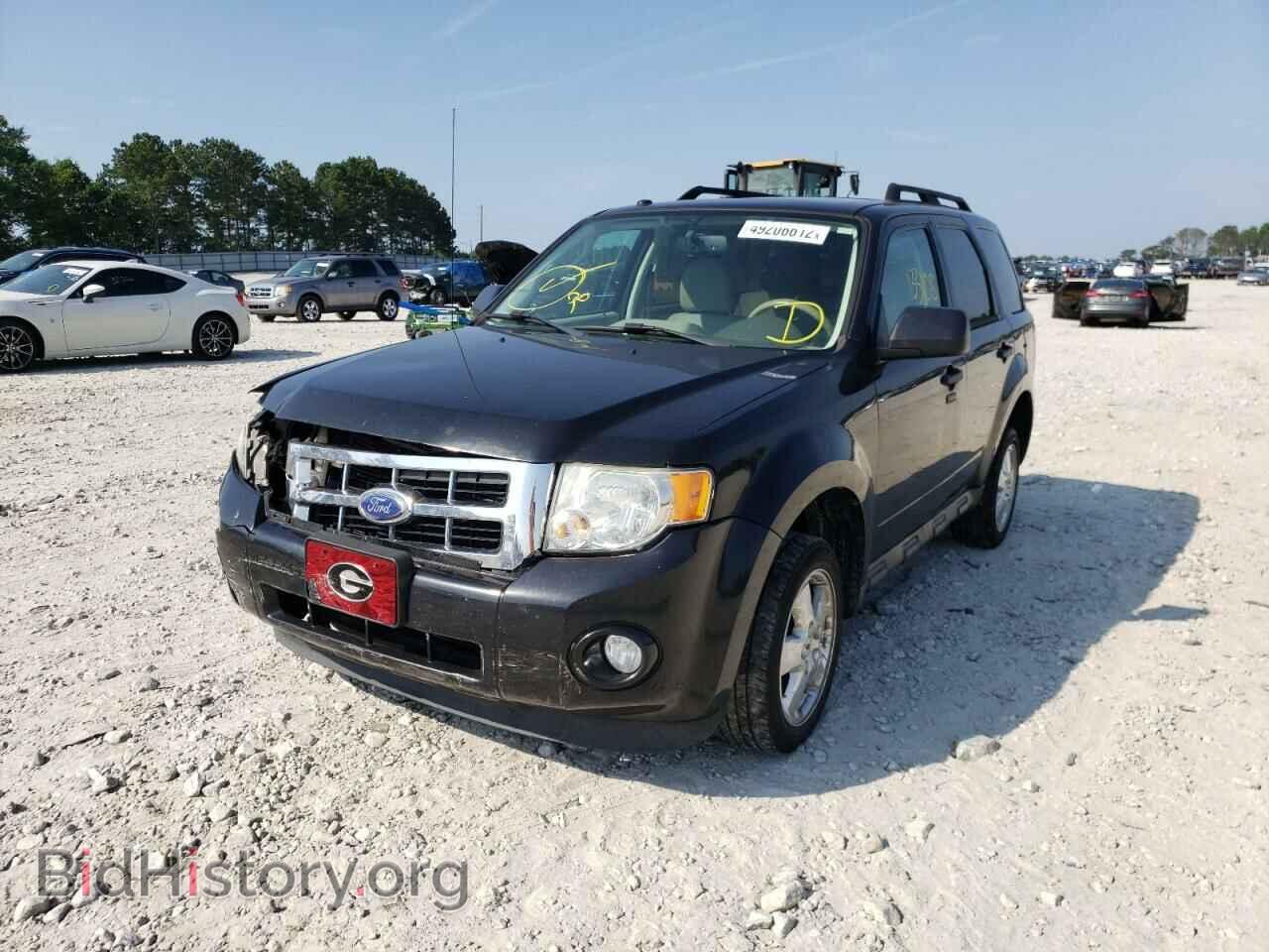 2011 FORD ESCAPE - VIN: 1FMCU0D73BKC25475 - Фото 2
