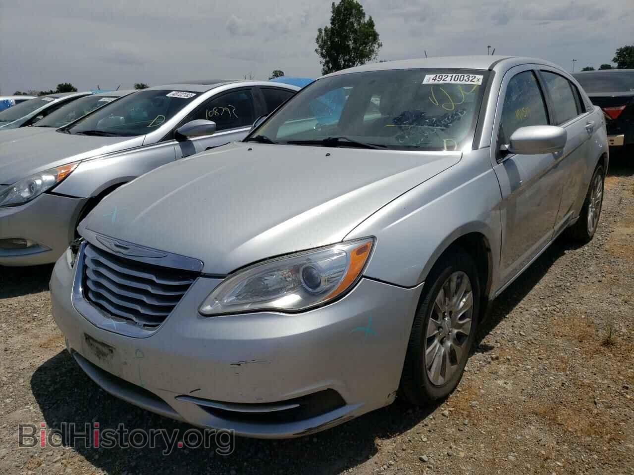 2012 CHRYSLER 200 - VIN: 1C3CCBAB0CN223036 - Фото 2