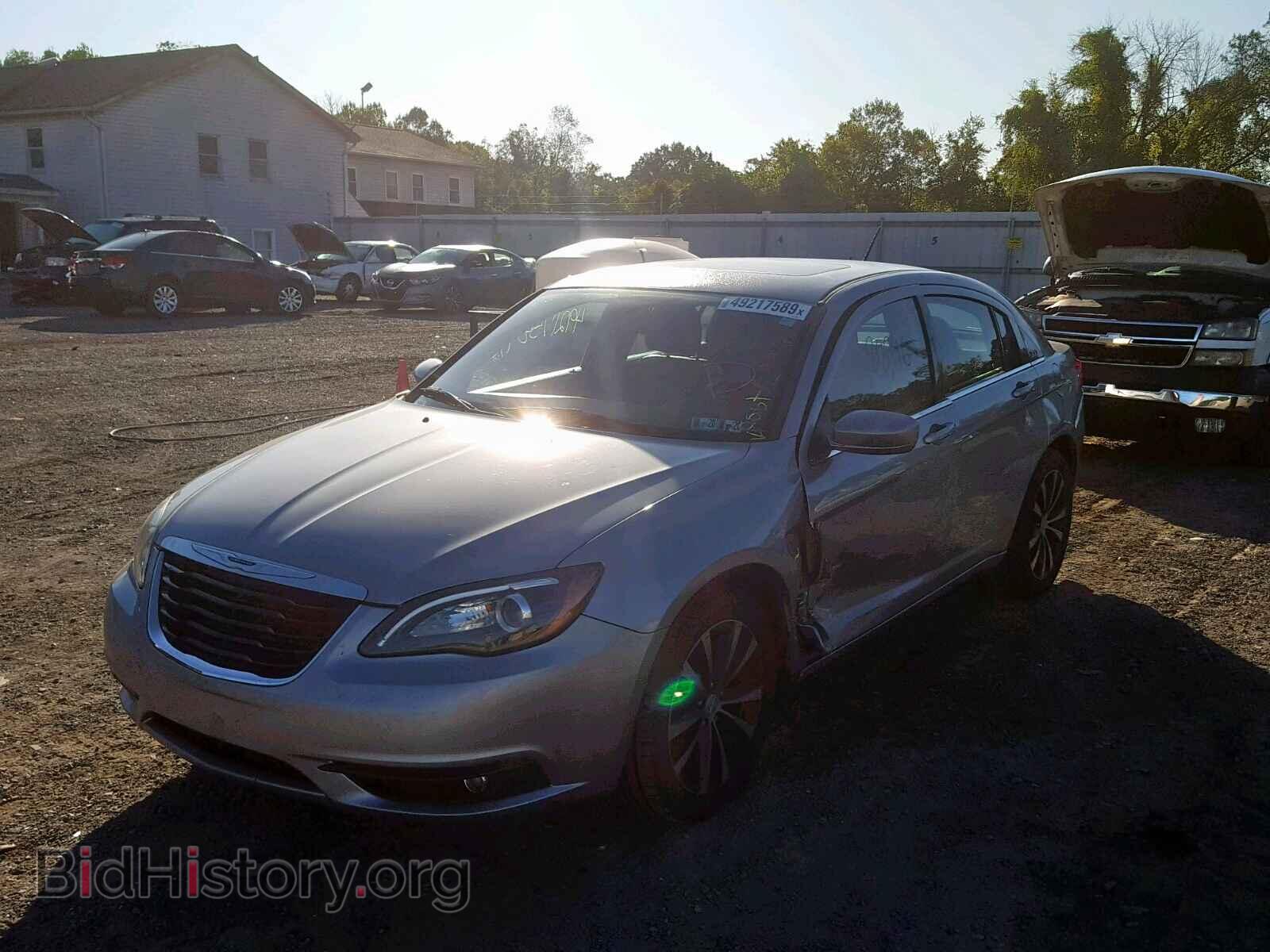 2013 CHRYSLER 200 - VIN: 1C3CCBCG8DN754947 - Фото 2