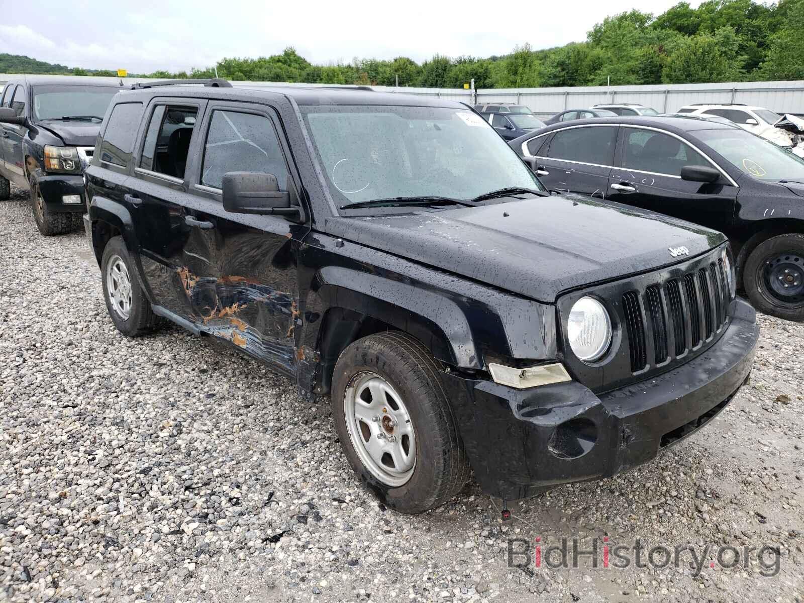 Фотография 1J4NF2GB4AD524439 - JEEP PATRIOT 2010