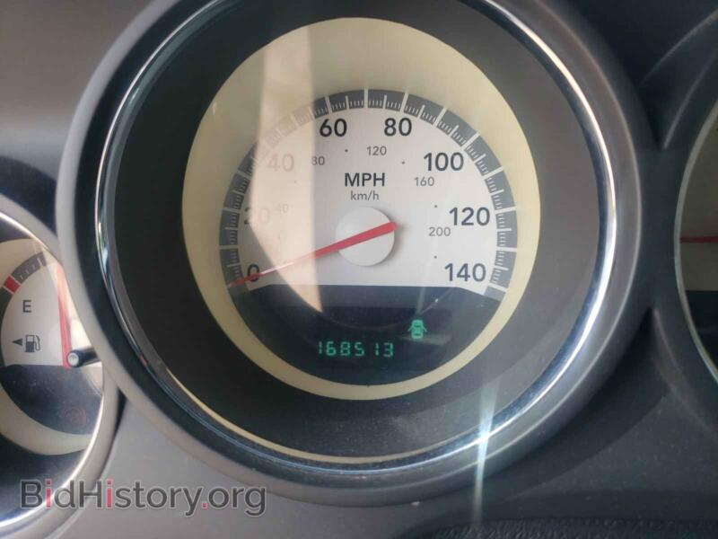 2010 Dodge CHALLENGER (VIN 2B3CJ4DV6AH219583) — photo 8 of 10